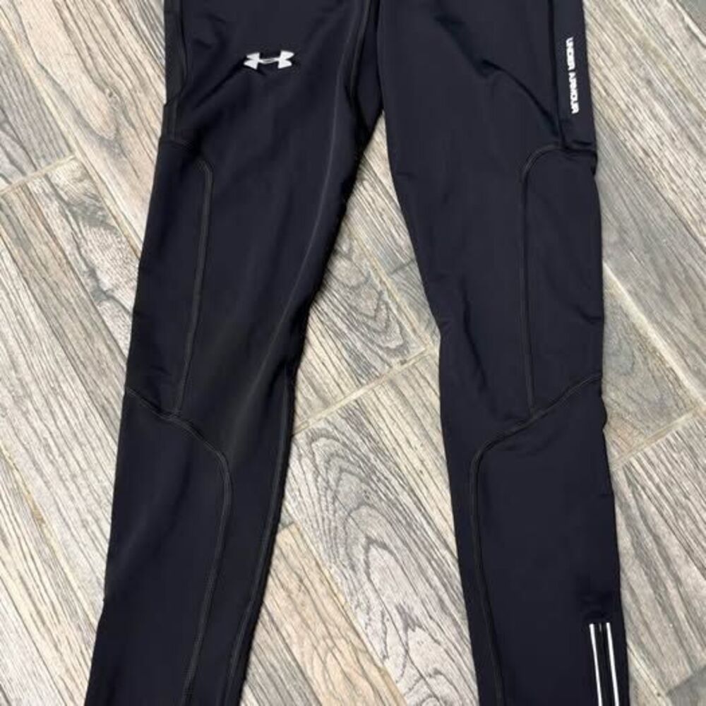Under Armour Women’s Heatgear compression leggings with zip ankles - small, NWOT
